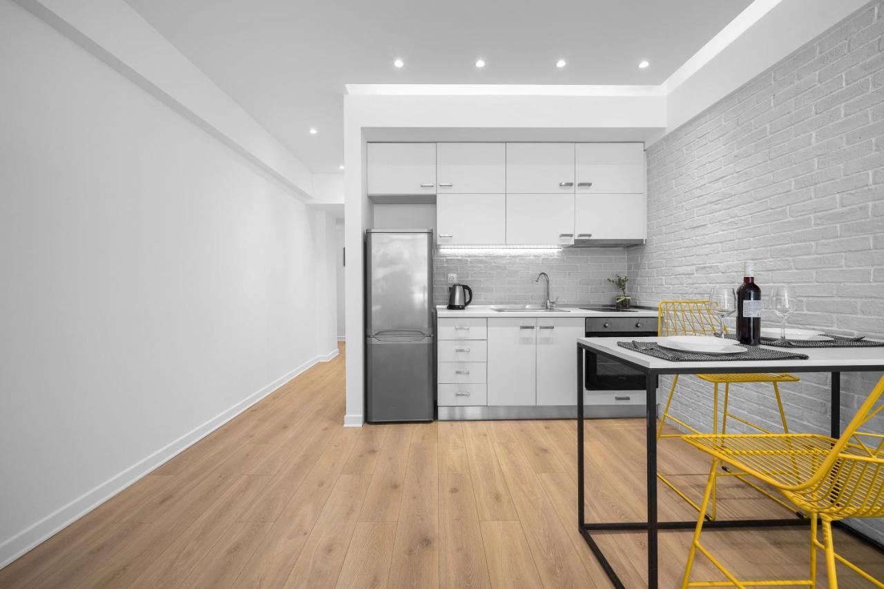 Nyma White Apartments, The Luxury Suites Солун Екстериор снимка