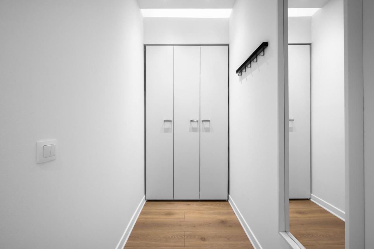 Nyma White Apartments, The Luxury Suites Солун Екстериор снимка