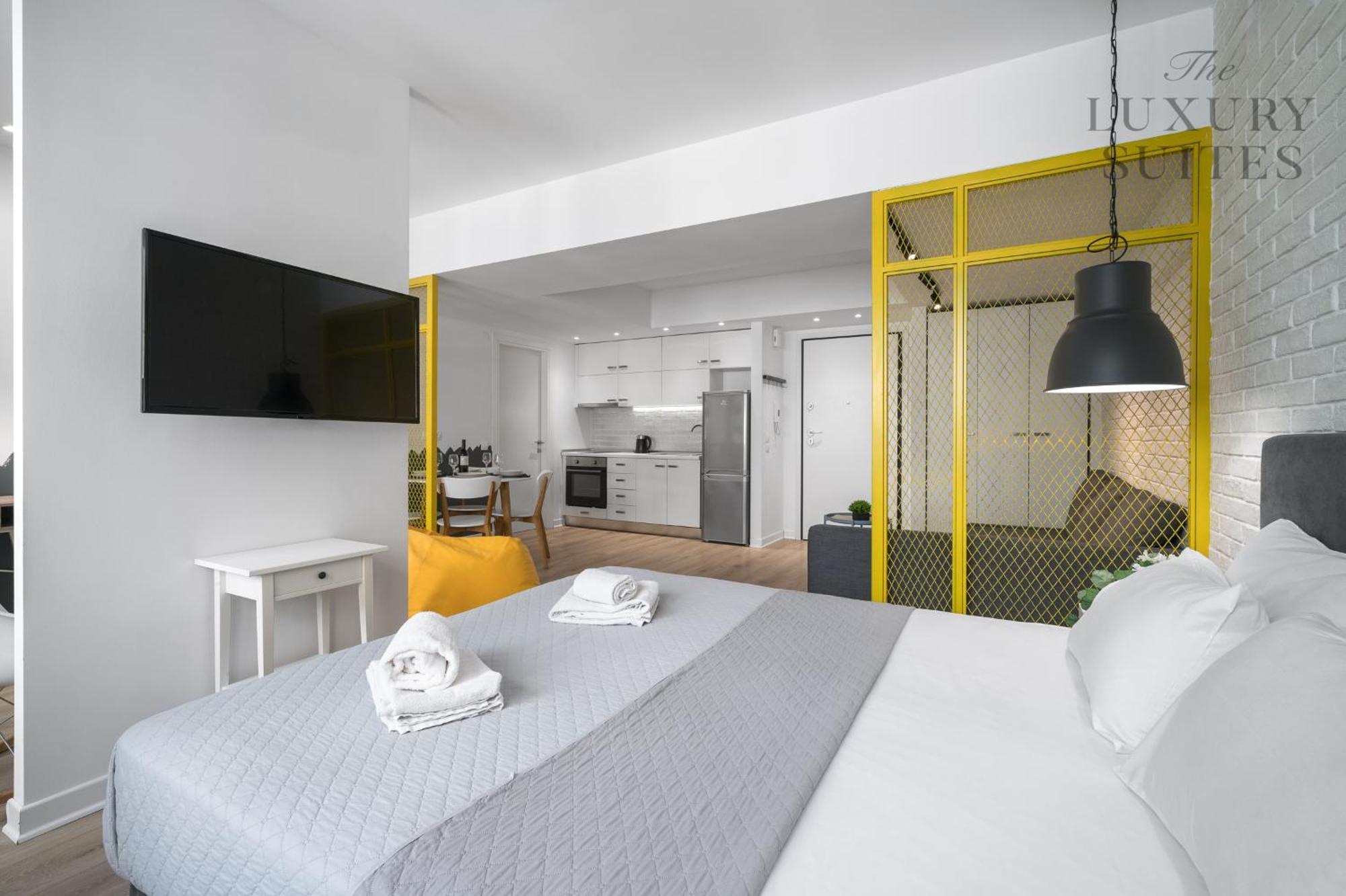 Nyma White Apartments, The Luxury Suites Солун Екстериор снимка