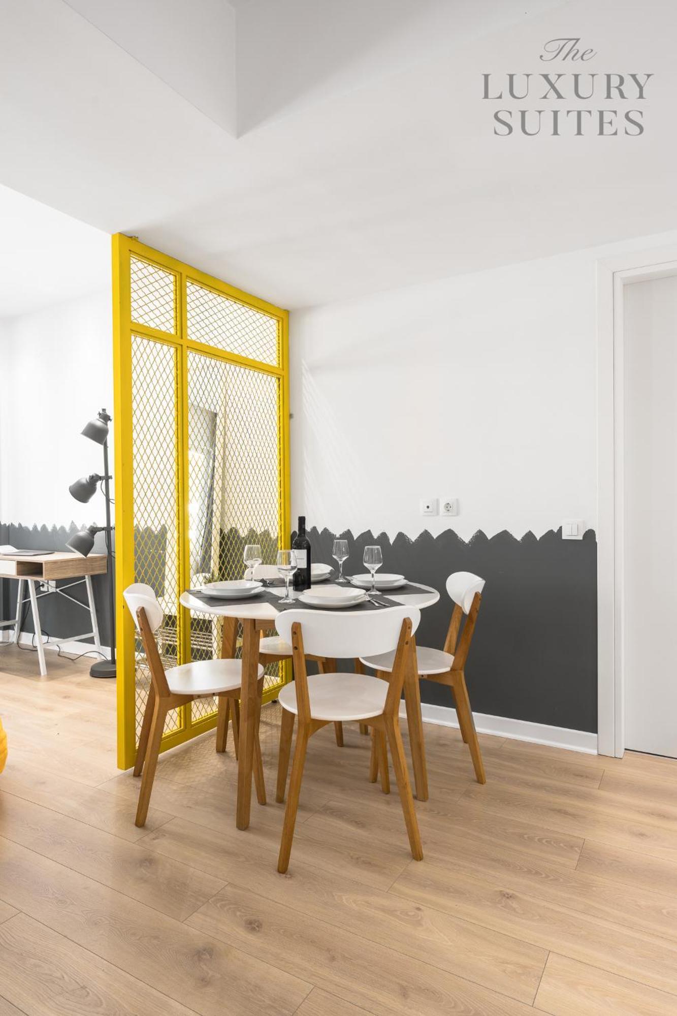Nyma White Apartments, The Luxury Suites Солун Екстериор снимка