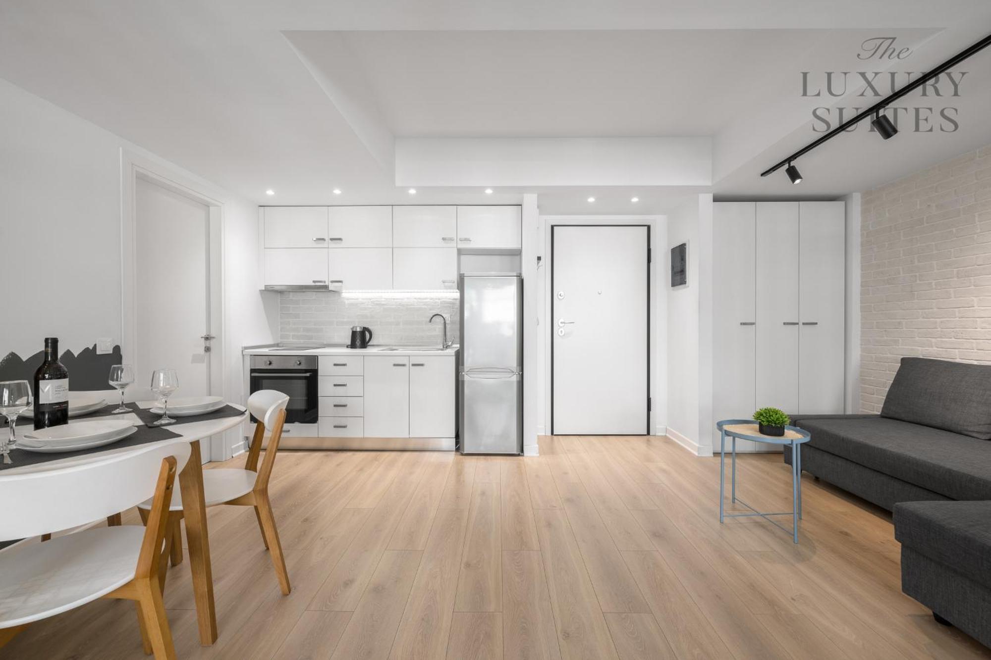Nyma White Apartments, The Luxury Suites Солун Екстериор снимка