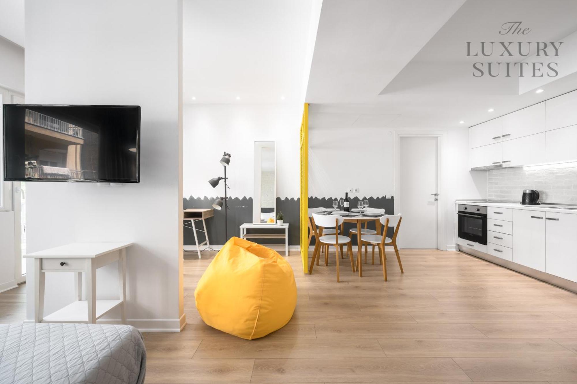 Nyma White Apartments, The Luxury Suites Солун Екстериор снимка